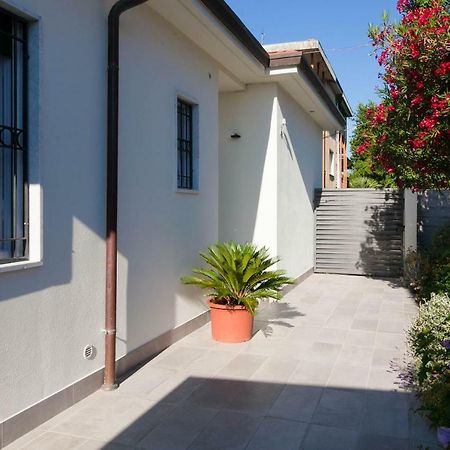 Flora Home Marina Di Carrara Esterno foto